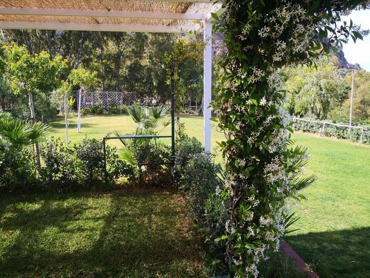 Villa Santa Barbara Cefalù Eksteriør billede