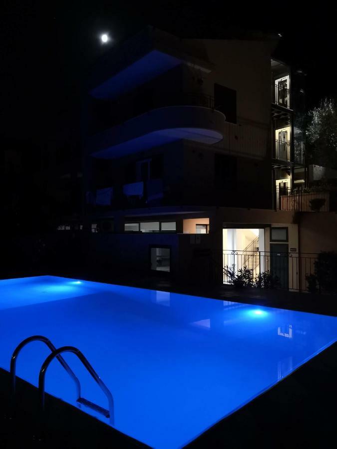 Villa Santa Barbara Cefalù Eksteriør billede